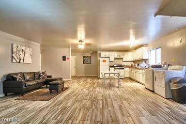 Main picture of 520 N Harvard Blvd