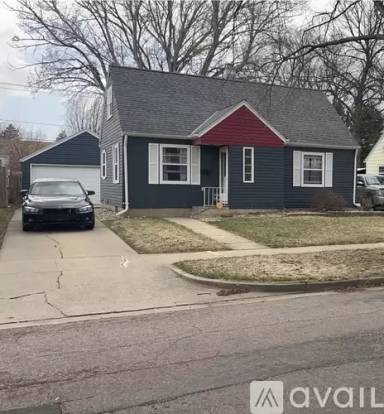 Main picture of 2417 S Willow Ave