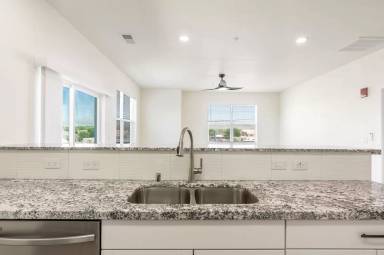 Main picture of 2211 Rio Grande Blvd NW