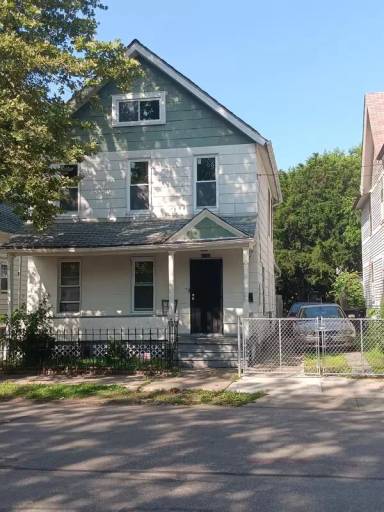Main picture of 1137 E 66th St