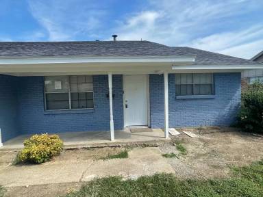 Main picture of 1819 Gravley Dr