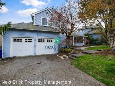 Main picture of 22461 NE 10th St