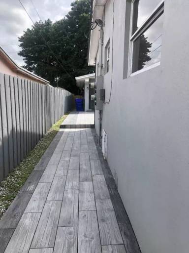 Main picture of 5350 NW 4th St