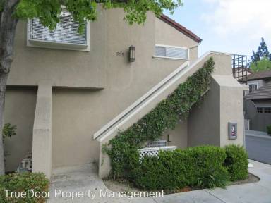 Main picture of 225 Stanford Ct