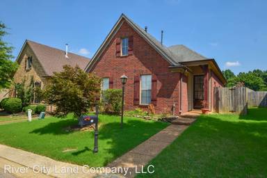 Main picture of 6928 Lagrange Pines Rd