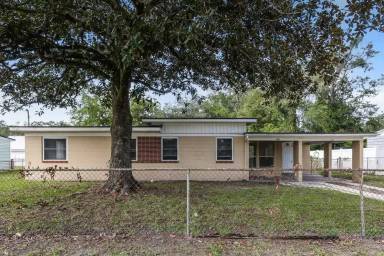 Main picture of 5220 Seaspray Ave