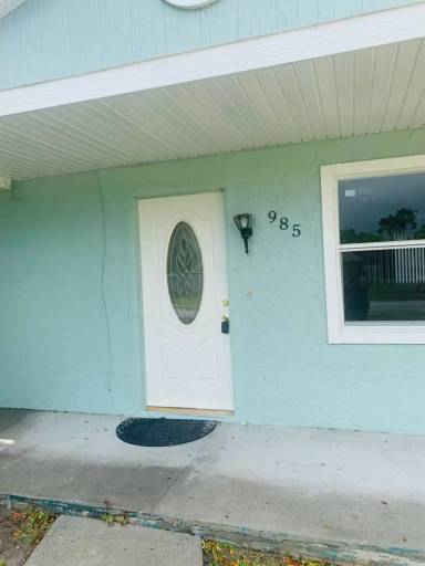 Main picture of 985 23rd Pl SW
