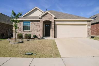 Main picture of 2140 Clarion Dr