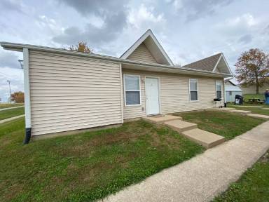 Main picture of 144 S Gerhart Rd
