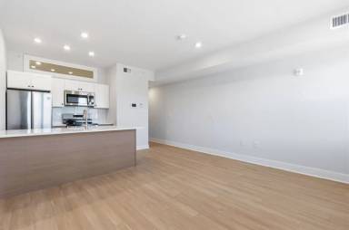 Main picture of 4140 W Girard Ave