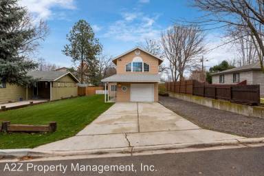 Main picture of 2300 S Latah St