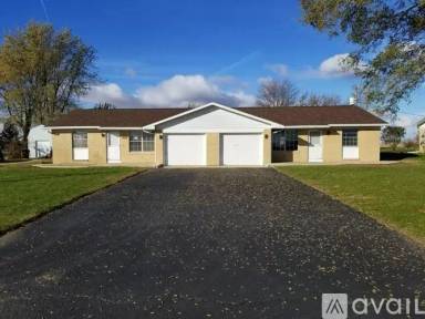 Main picture of 5170 S County Road 100 W