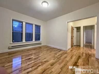 Main picture of 3827 N Fremont St