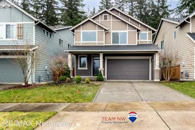 Main picture of 3944 Campus Willows Loop NE
