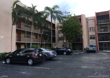 Main picture of Ramblewood Condominium
