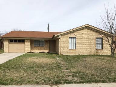 Main picture of 807 Colonial Ln