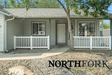 Main picture of 1421 S Michigan Ln