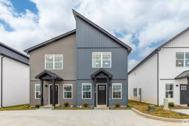 Main picture of 111 Aviator Cir