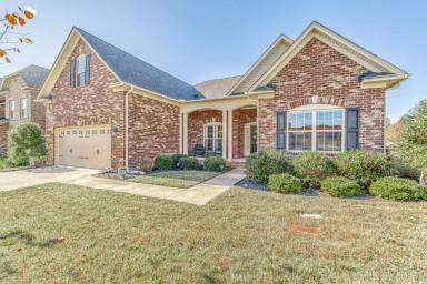 Main picture of 530 S Field Dr