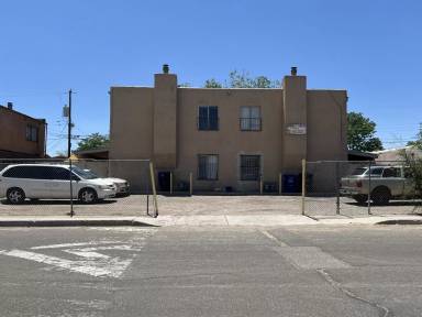 Main picture of 221 Estancia Dr NW