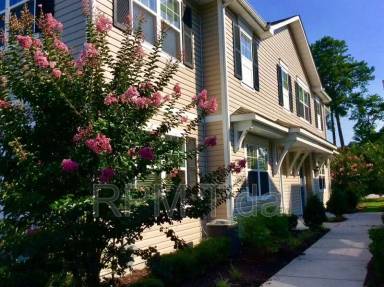 Main picture of 1409 Rollesby Way