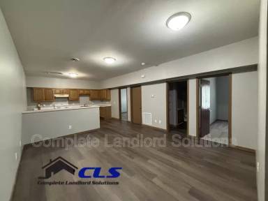 Main picture of 1400 North Ave
