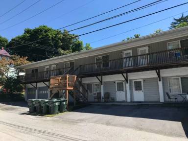 Main picture of 137-47 S Ridge St