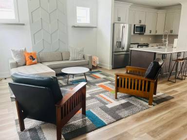 Main picture of 105 Henry Ave