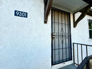 Main picture of 9301 S Western Ave