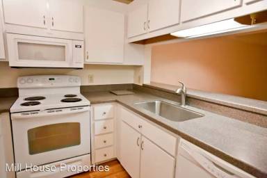 Main picture of 714 Martin Luther King Jr Blvd