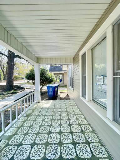 Main picture of 1504 Charlton St