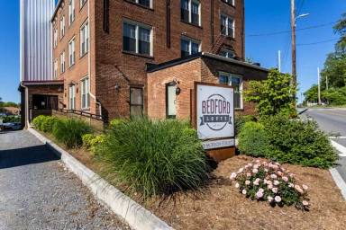 Main picture of 412 Jackson St