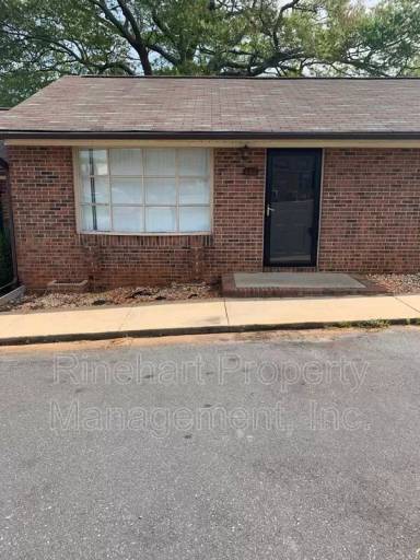 Main picture of 442 Willowspring Ln