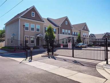 Main picture of 3414 S Carrick Dr