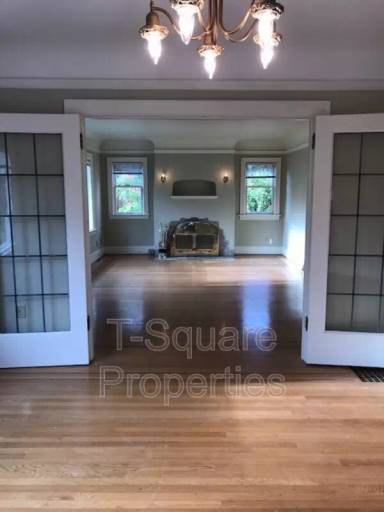 Main picture of 9056 Avondale Rd NE