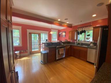 Main picture of 4739 Latona Ave NE