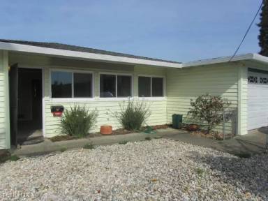 Main picture of 24824 Muir St