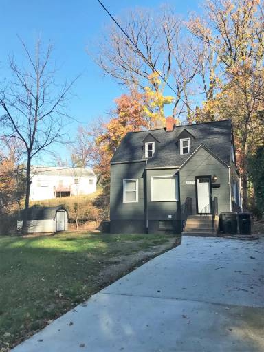 Main picture of 1028 Burns St SE