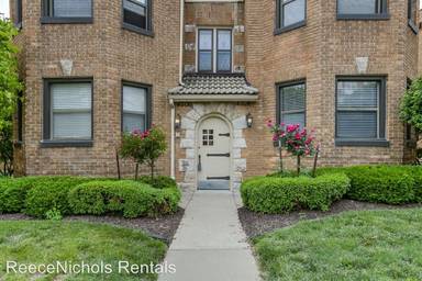 Main picture of 4504 Broadway