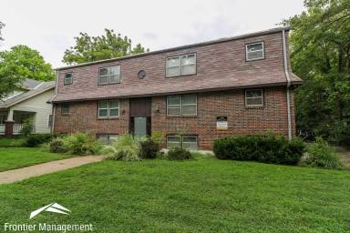 Main picture of 350 N 16th St