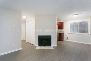 Main picture of 8307 SE Mill St