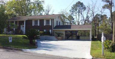 Main picture of 2005 Scenic Rd