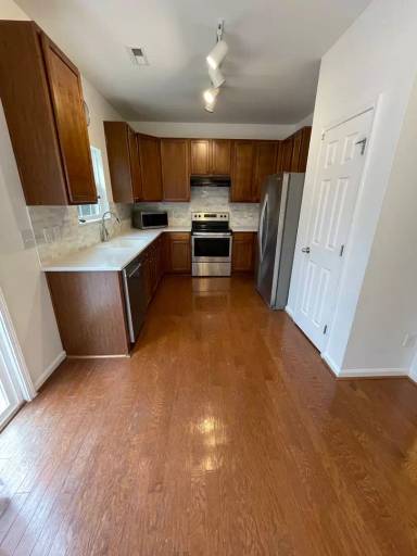 Main picture of 925 Spring Meadow Dr