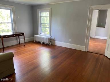 Main picture of 24 Walnut St