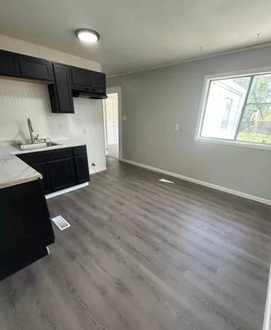 Main picture of 1711 Parklane Dr