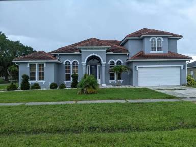 Main picture of 20438 Maxim Pkwy