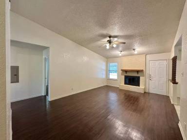 Main picture of 3323 Johnson Dr