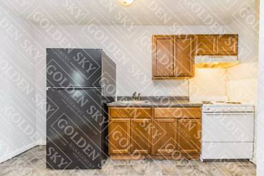 Main picture of 2404 State St