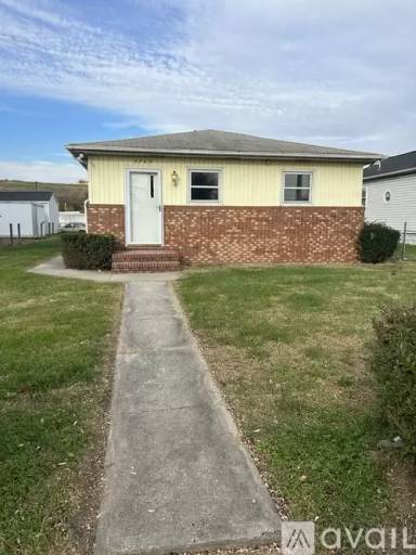 Main picture of 2702 Bungalow Ave