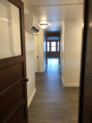 Main picture of 124 W Carpenter Ave